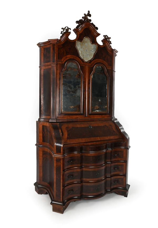 Trumeau in noce, XX secolo