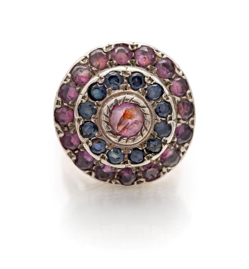 Anello in Oro, Argento, Rubini e Zaffiri