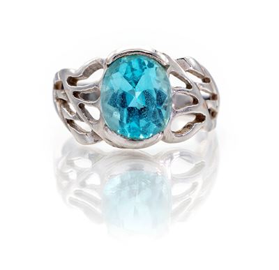 Anello in Oro e Pietra Azzurra
