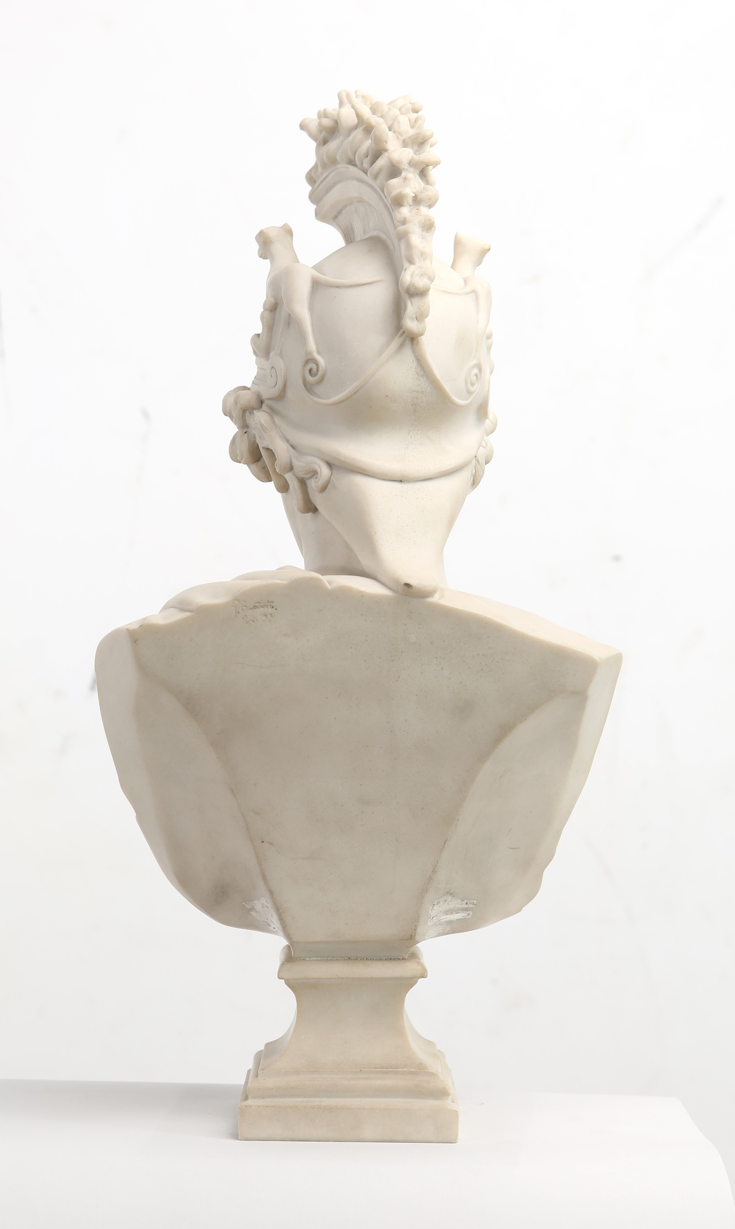 Dea Roma, scultura in marmo bianco fuso, altezza cm 43