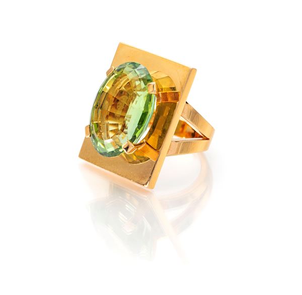 Gübelin anello in oro e peridoto