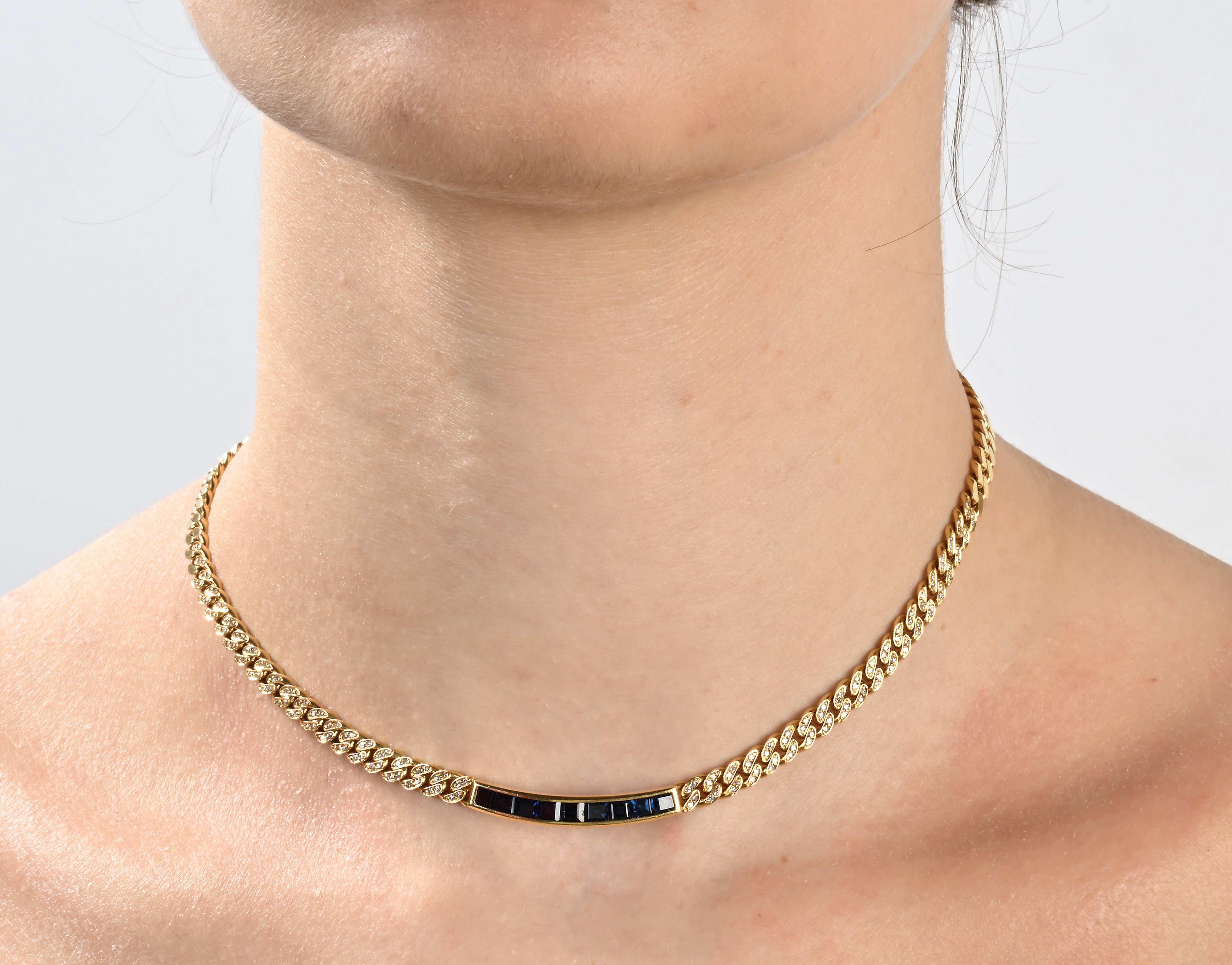 Girocollo a Maglia Groumette in Oro, Brillanti e Zaffiri