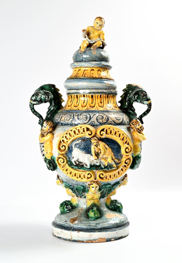 Vaso in maiolica policroma con coperchio, Napoli, XIX secolo