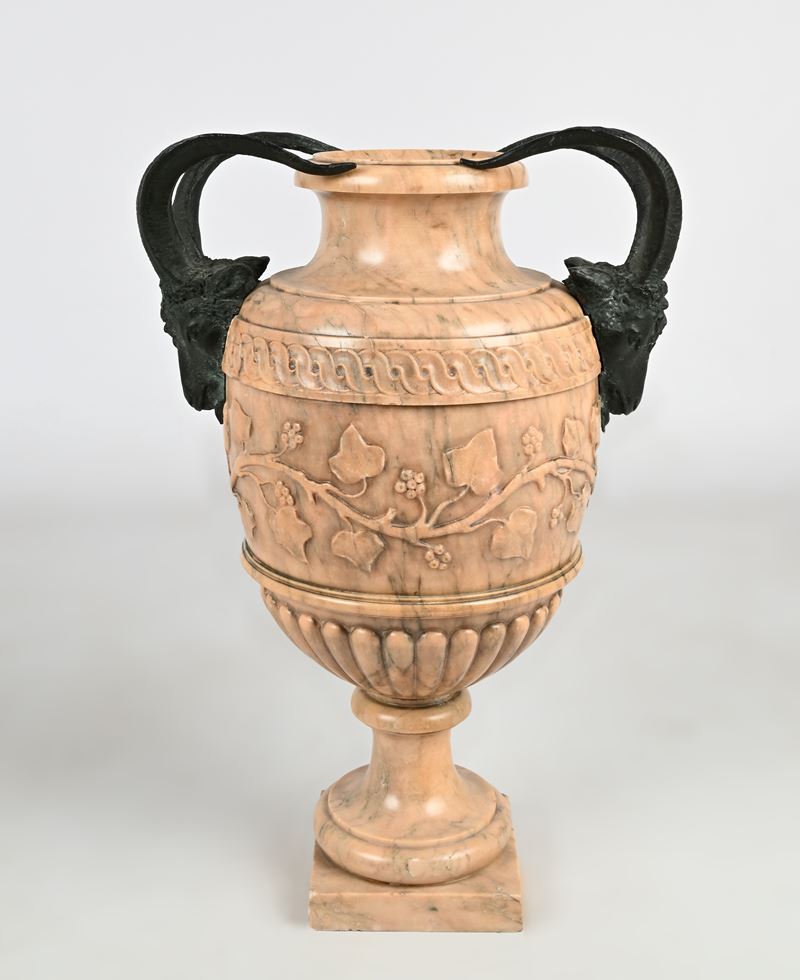 Vaso in Marmo Giallo e Bronzo, Italia, Periodo del Grand Tour