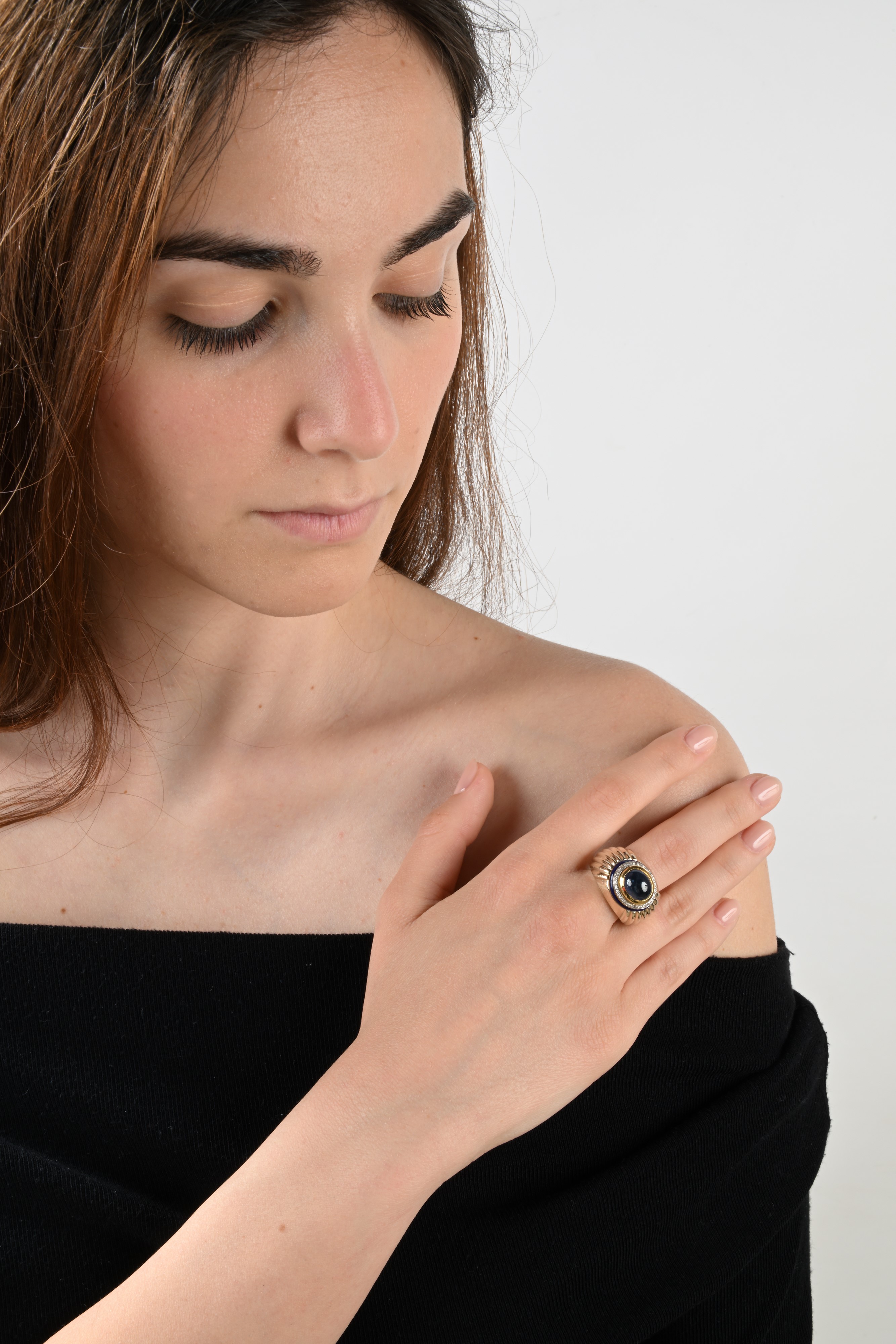 Anello a Cupola in Oro, Zaffiro, Brillanti e Smalto