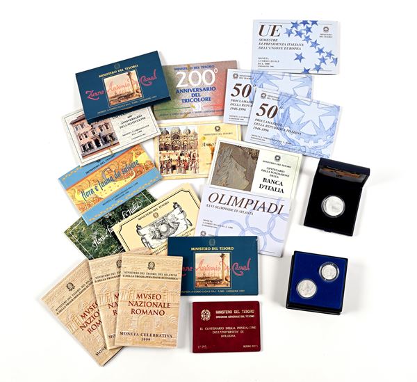 Lotto 19 confezioni di monete da 1.000, 2.000, 5.000 e 10.000 Lire Repubblica Italiana