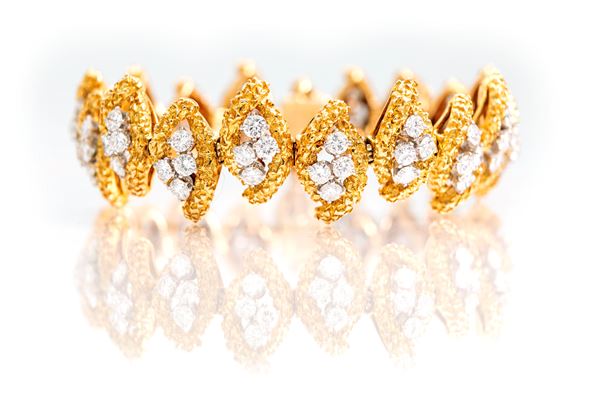 Boucheron, importante bracciale in oro e brillanti