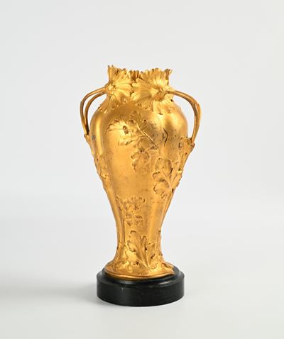 Vaso Liberty in Bronzo Dorato su Base in Marmo Nero