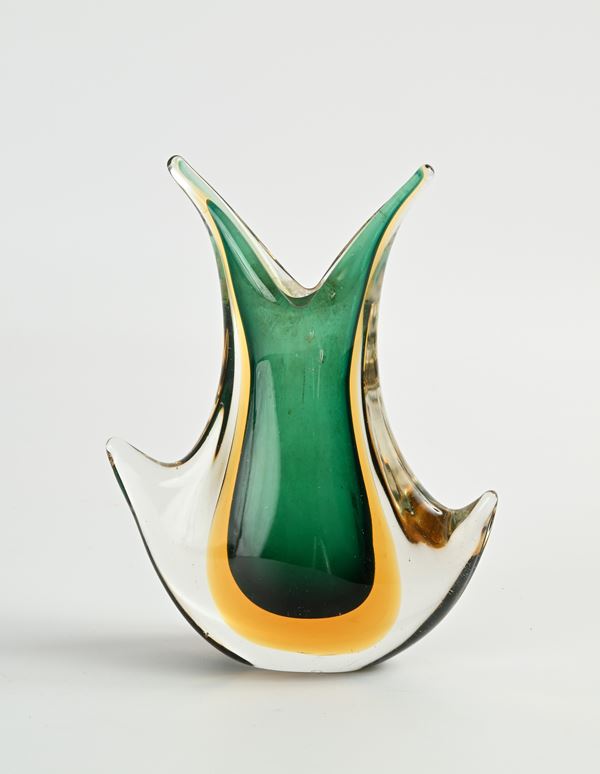 Vaso vetro sommerso nei toni del verde