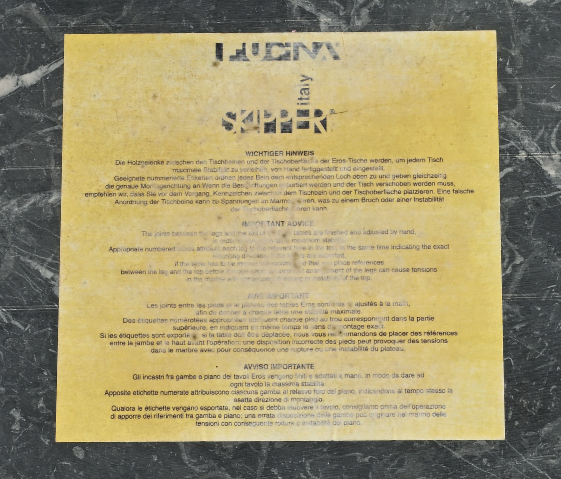 Tavolino da salotto modello Eros, produzione Skipper