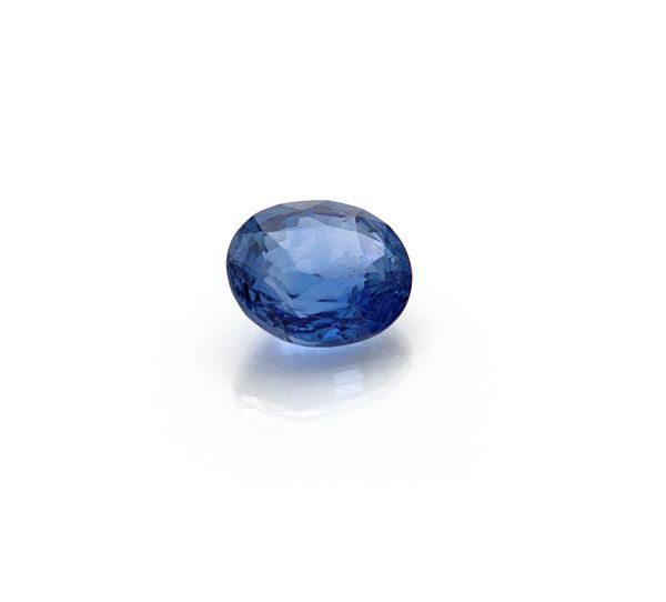 Zaffiro naturale ct. 3,03 in taglio ovale