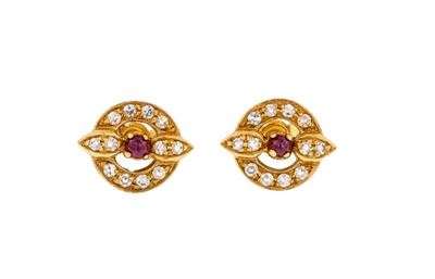 Cartier, Orecchini in Oro Giallo con Rubini