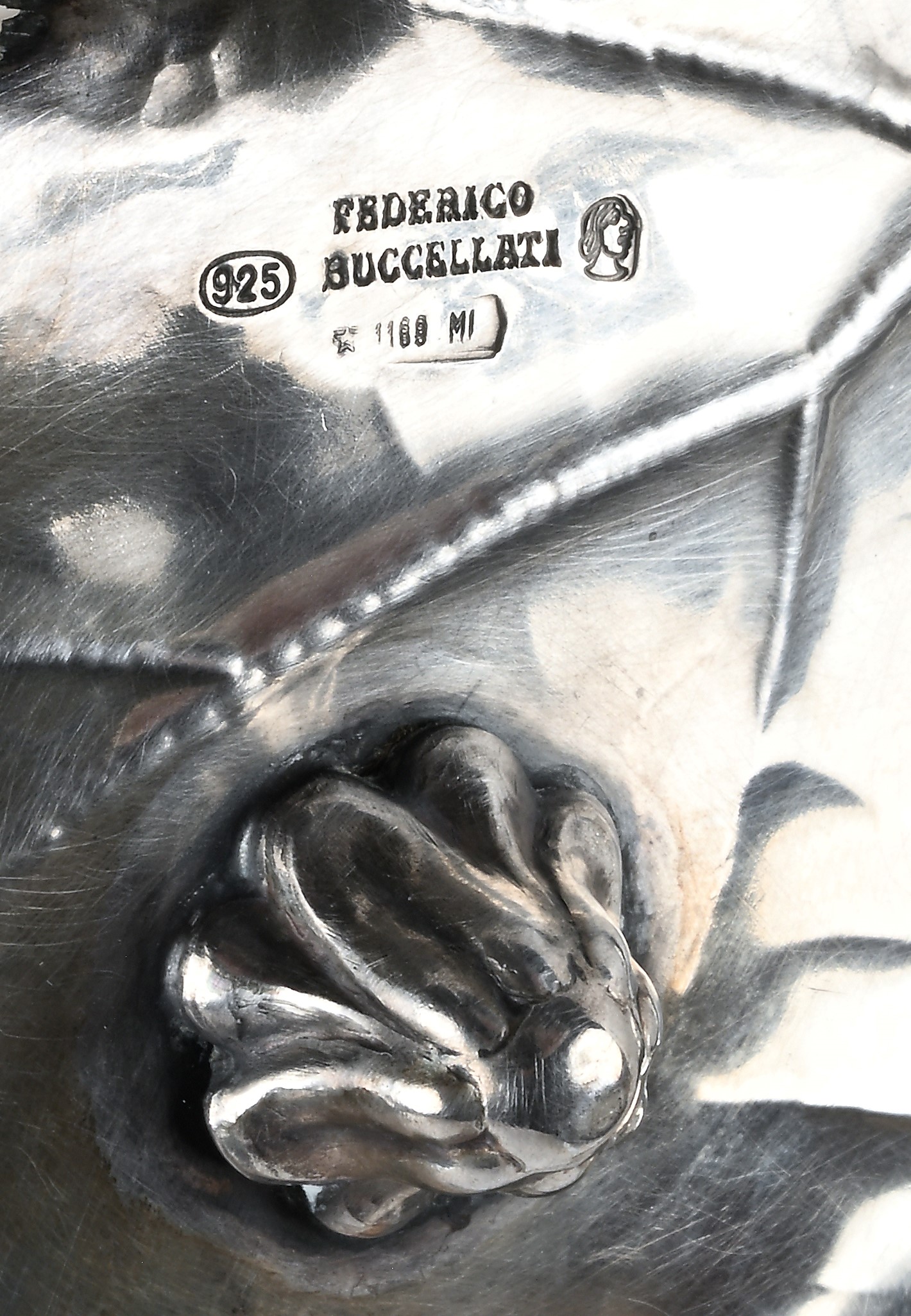 Federico Buccellati - Foglia Cuoriforme con Margini Dentati