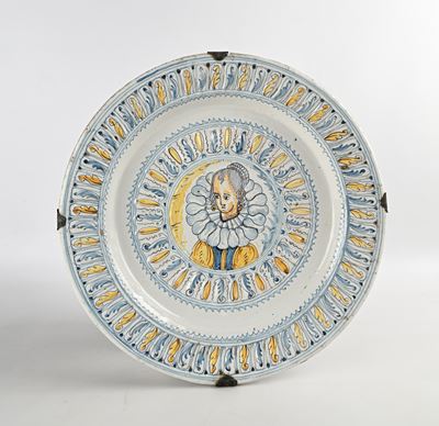 Piatto in Maiolica in Stile Compendiario, Napoli ?, Inizio del XVII Secolo
