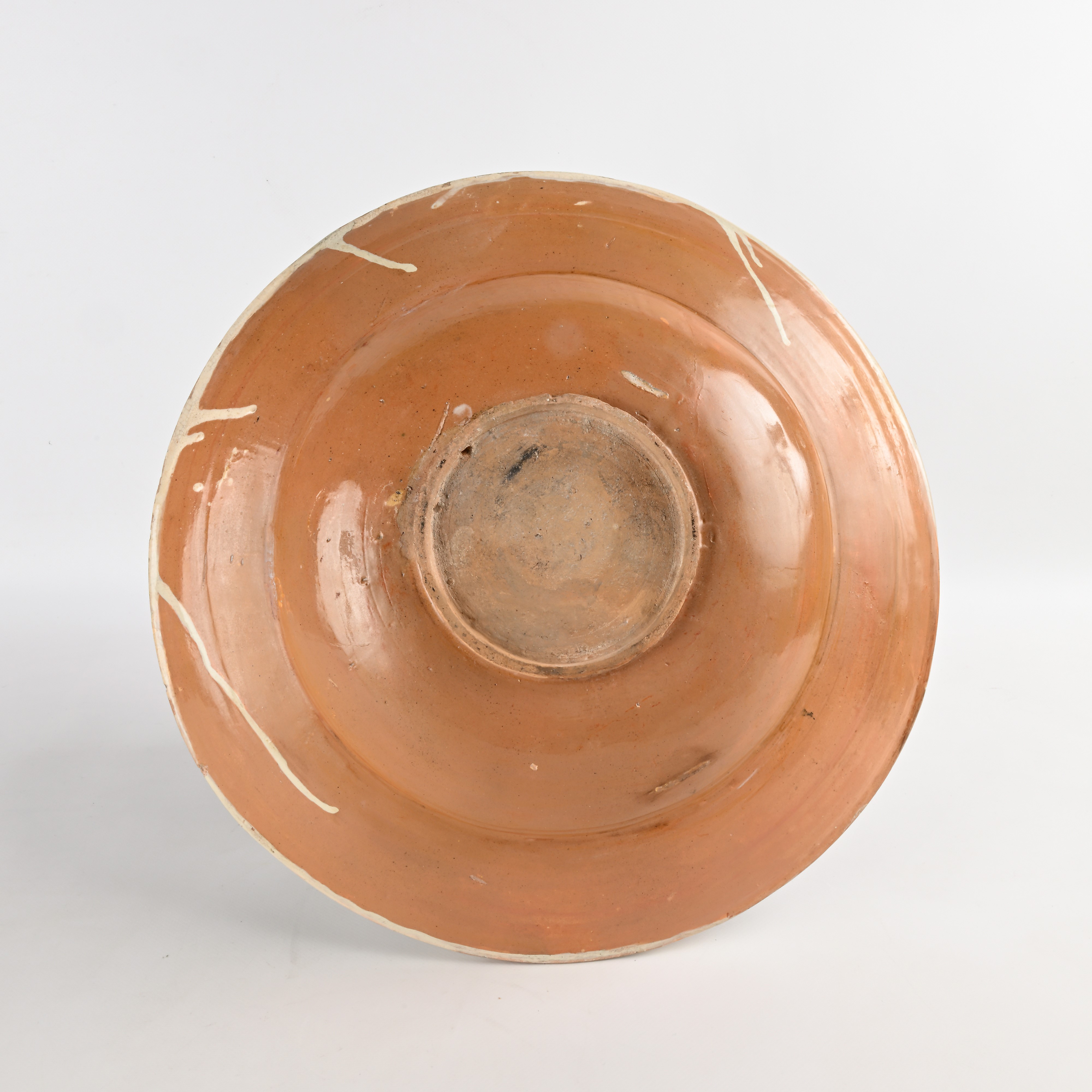 Piatto da Pompa in Maiolica Policroma con Stemma e Trofei, Casteldurante, Prima Metà XVI Secolo