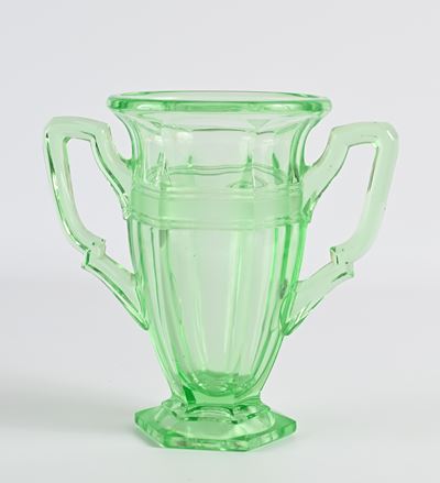 Coppa Biansata in Vetro Verde, XX Secolo