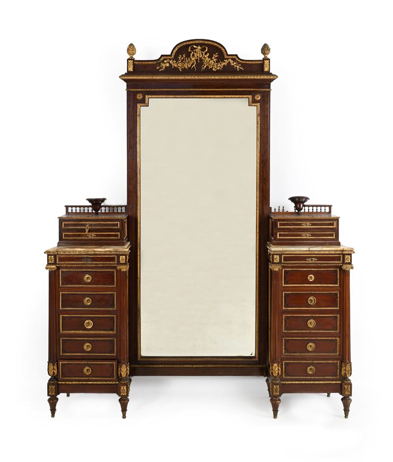 Francia, Inizio XX Secolo, Camera da Letto in Mogano con Finiture Ornamentali in Bronzo Dorato