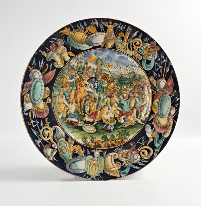 Grande piatto da parata in maiolica policroma, XX secolo