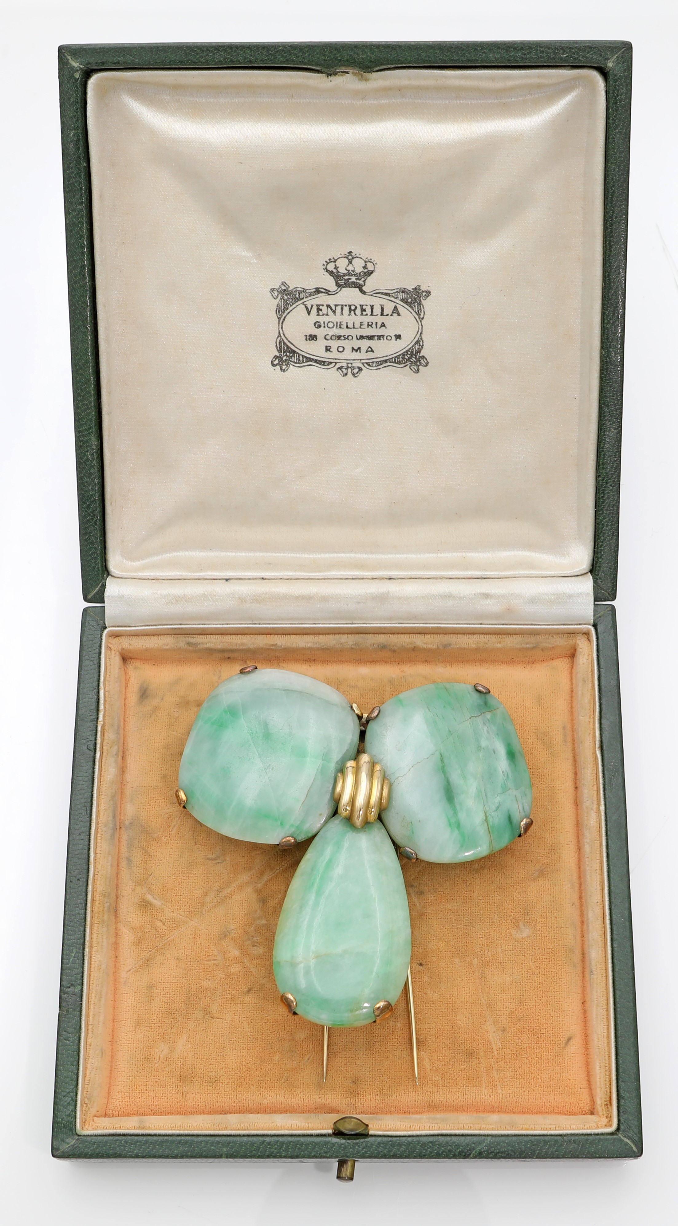 Spilla in oro e giada