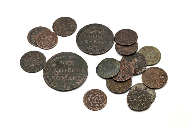 Lotto di 17 Monete di Rame dello Stato Pontificio (da Paolo V a Pio Vi, per Ferrara, Ravenna, Bol...