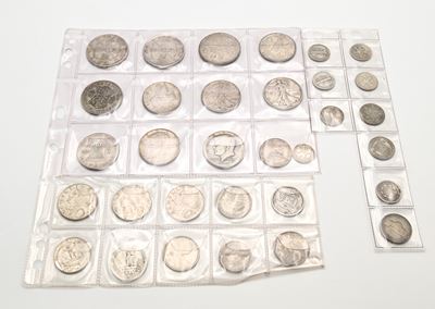 Lotto 32 Monete in Argento e Metallo Vile Europa ed U.s.a.