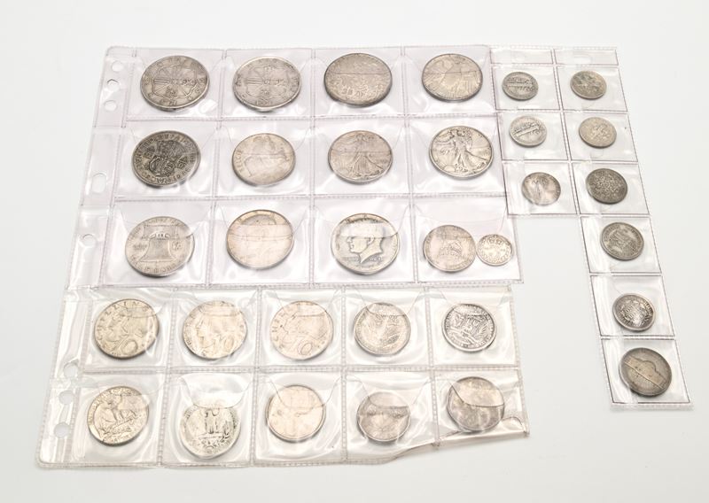 Lotto 32 Monete in Argento e Metallo Vile Europa ed U.s.a.