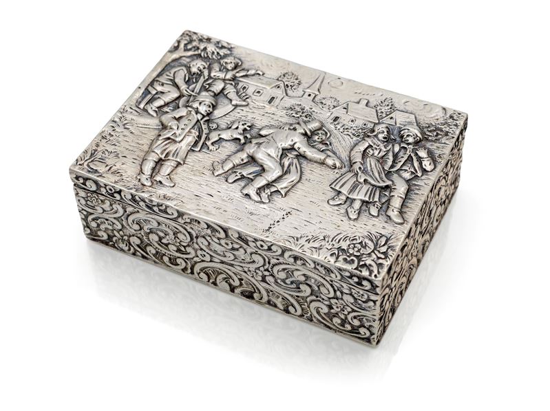 Scatola in argento sbalzato e cesellato, Germania, XIX secolo
