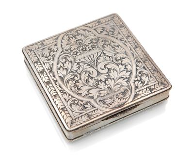 Scatola quadrangolare in argento 800, cm 8,5x8,5x1,5