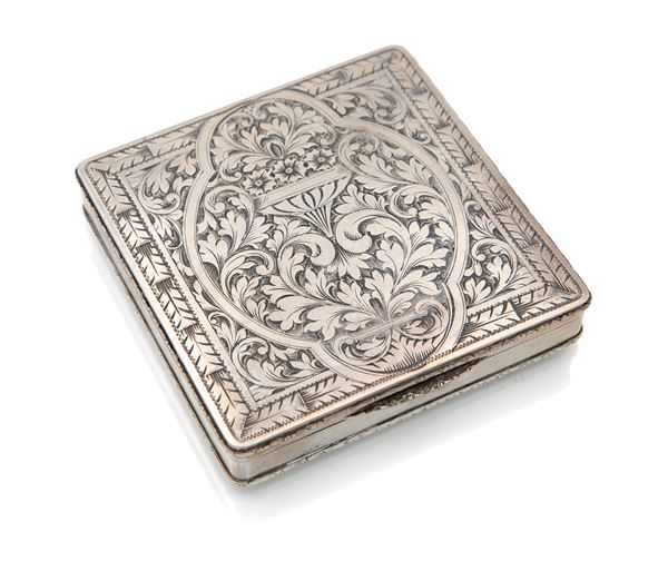 Scatola quadrangolare in argento 800/000