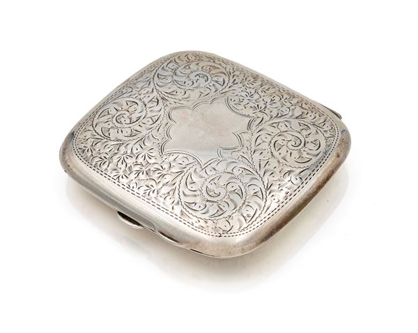 Portasigarette in argento, Chester 1911