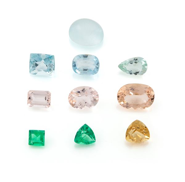 Gruppo di 10 berilli naturali