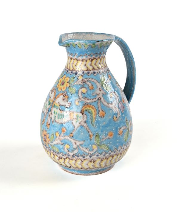 Brocca in terracotta smaltata e dipinta