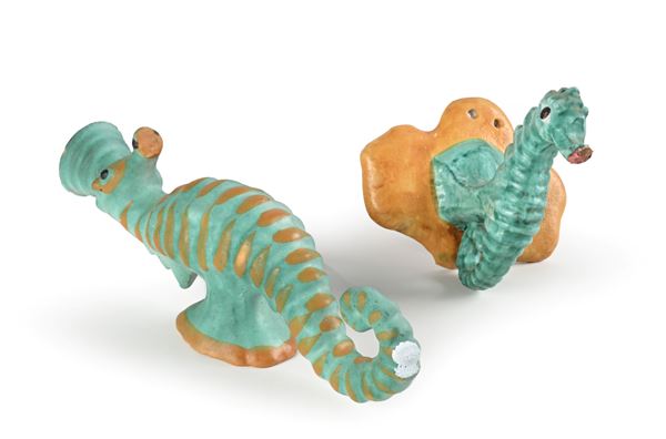 C.a.s. Vietri - Lotto di un candeliere ed un attaccapanni a forma di cavalluccio marino