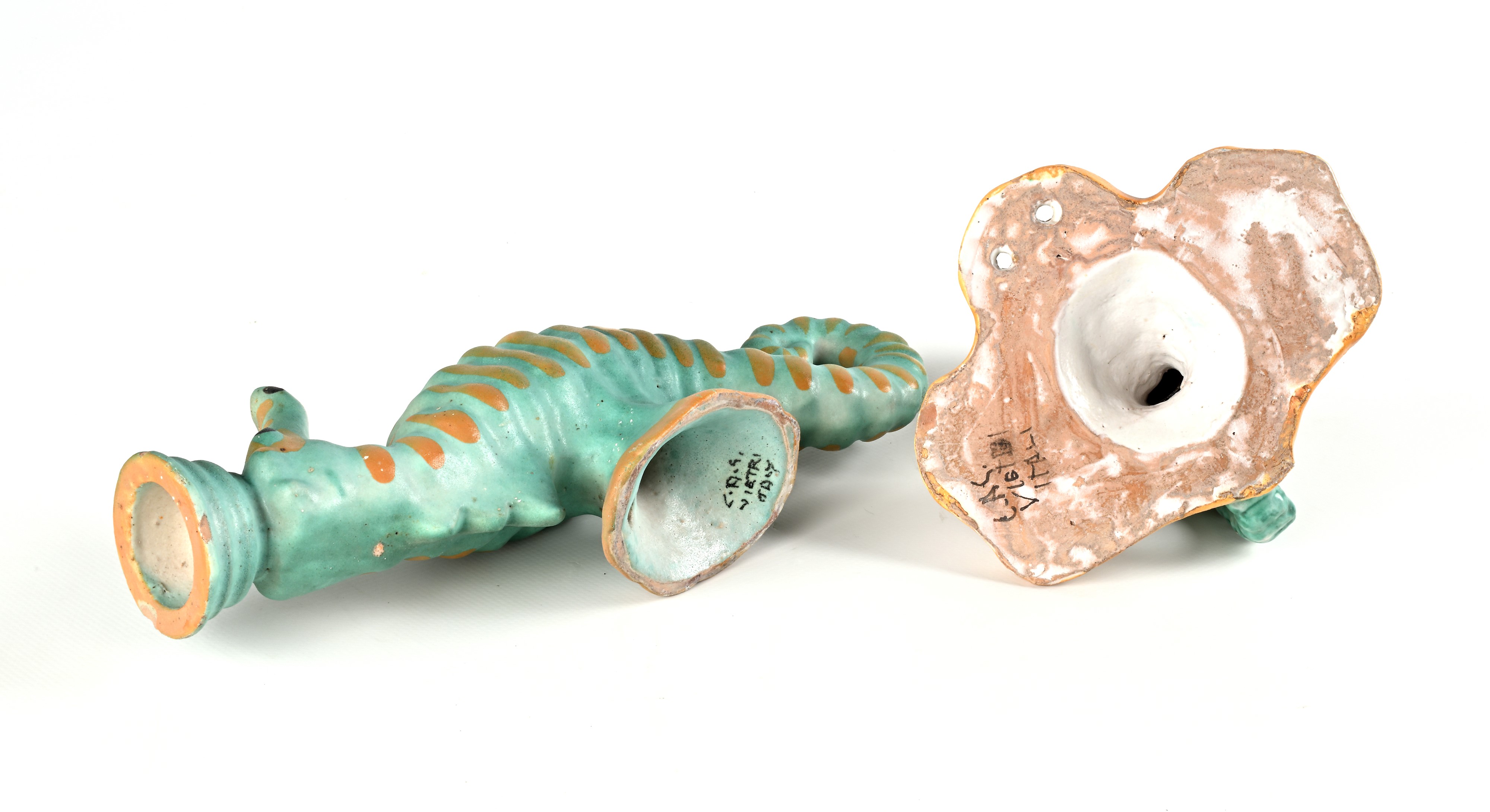 Lotto di un candeliere ed un attaccapanni a forma di cavalluccio marino