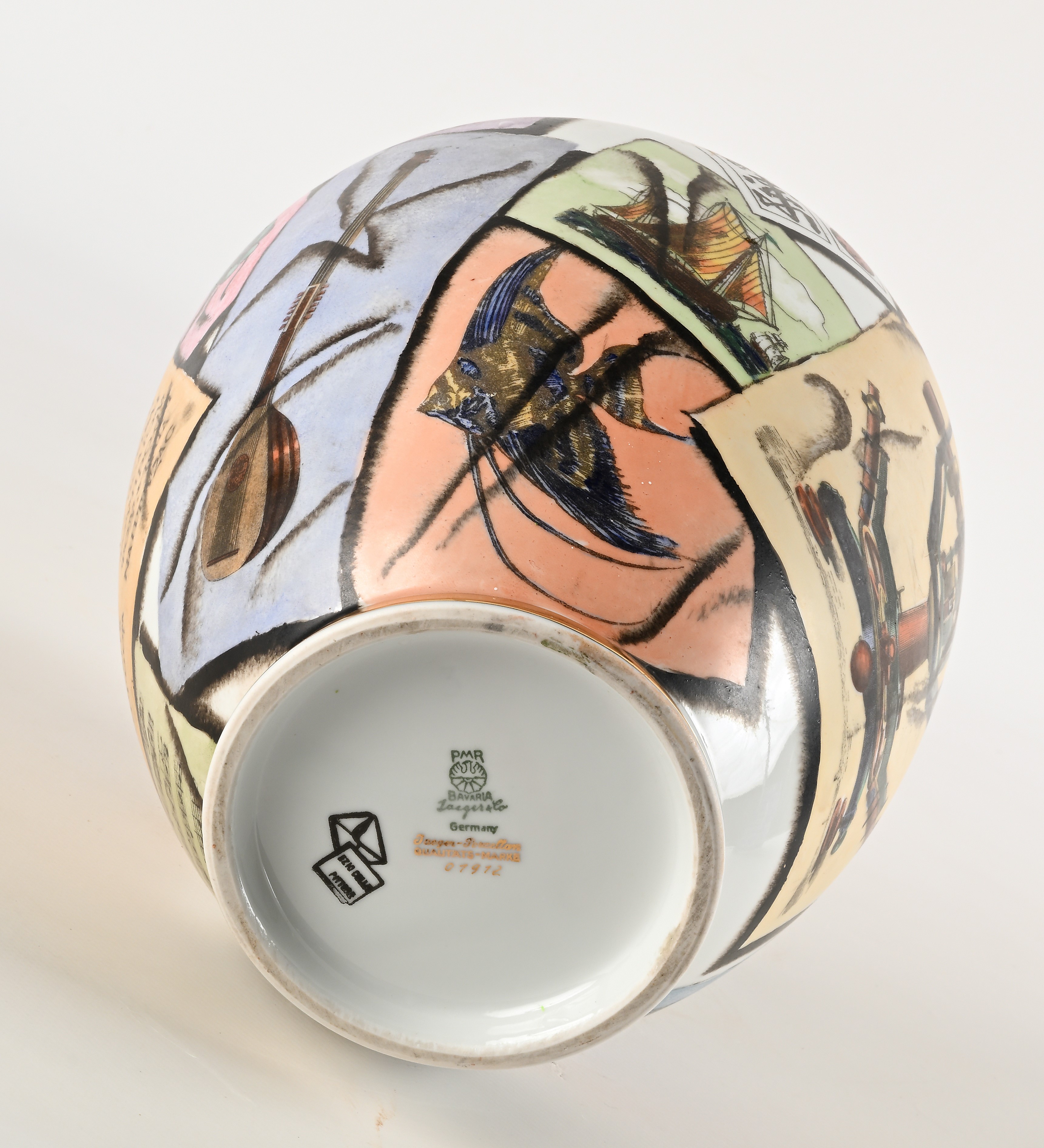 Lotto di due vasi ed una brocca