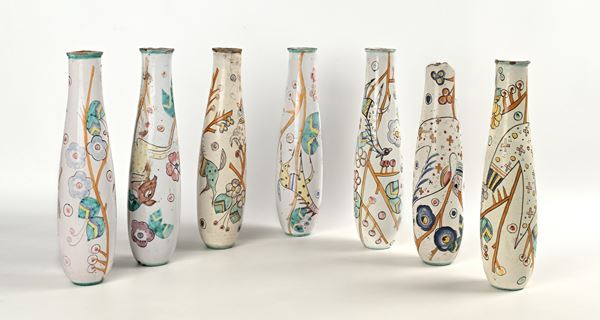 Lotto di 7 vasi in ceramica dipinta