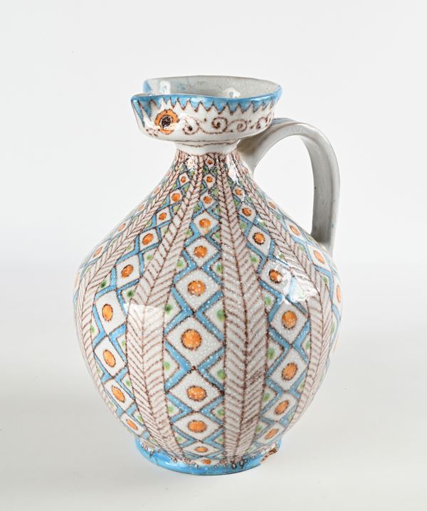 Grande vaso versatoio in terracotta dipinta, manifattura Pinto, Vietri sul Mare