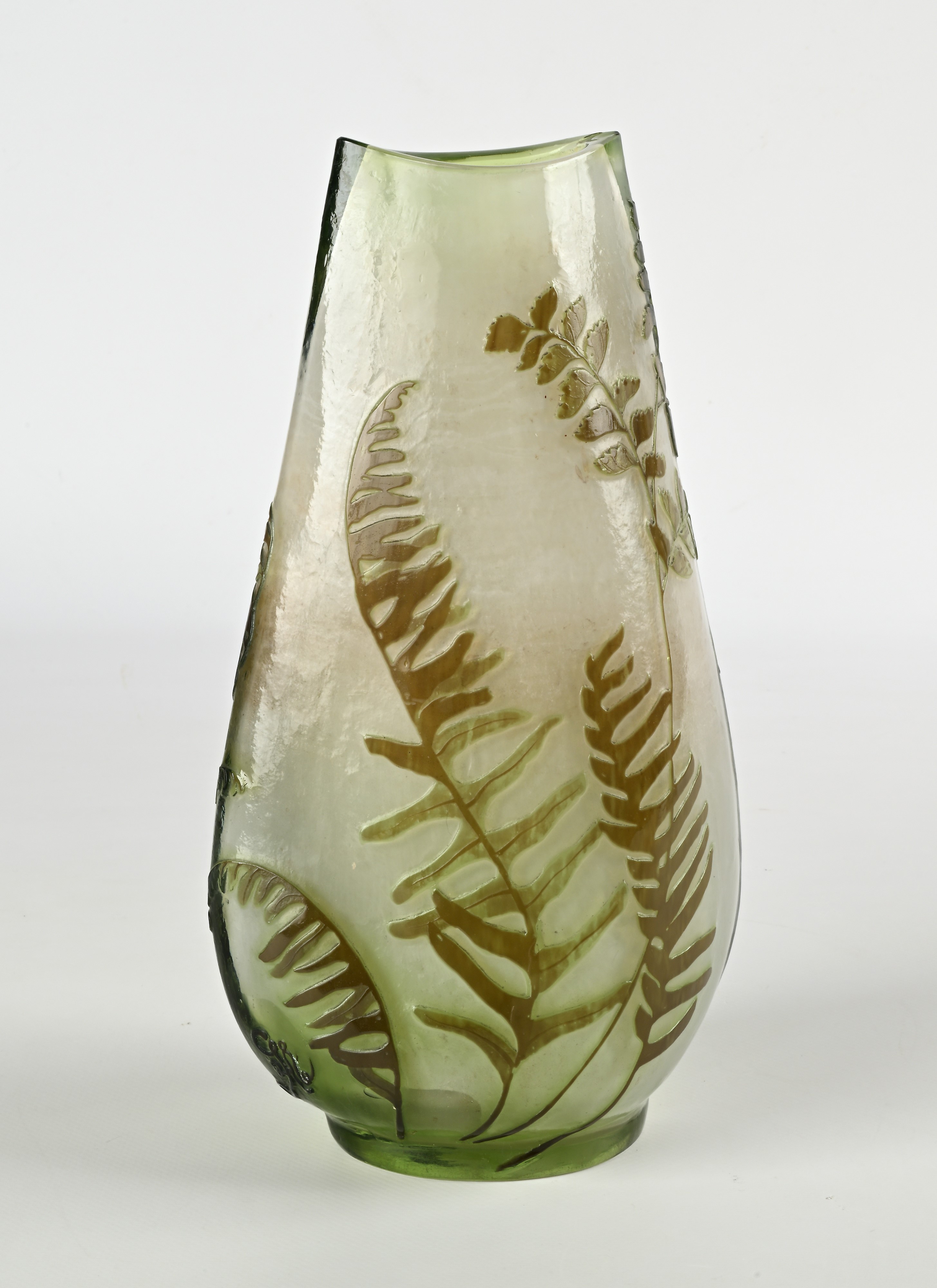 Vaso in Vetro Verde, Produzione Gallè, Francia