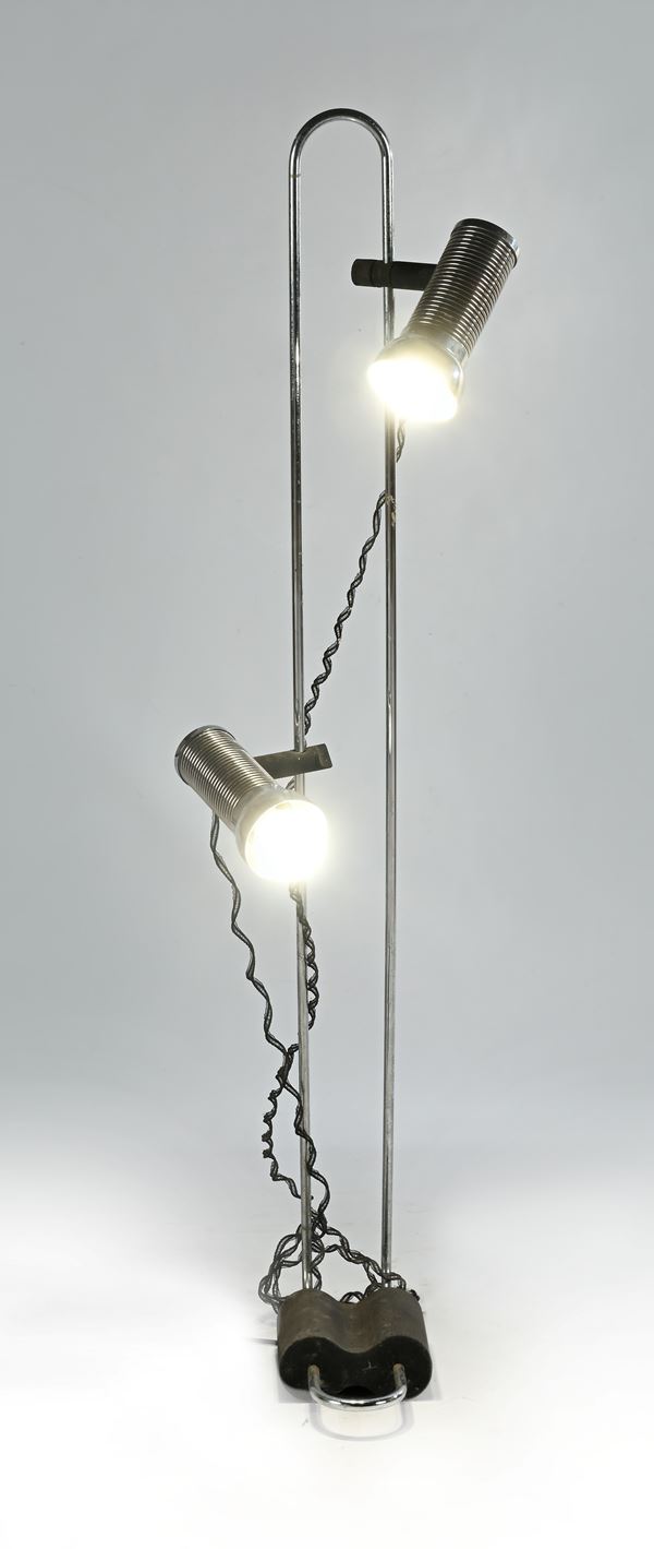 Lampada da terra a due faretti orientabili