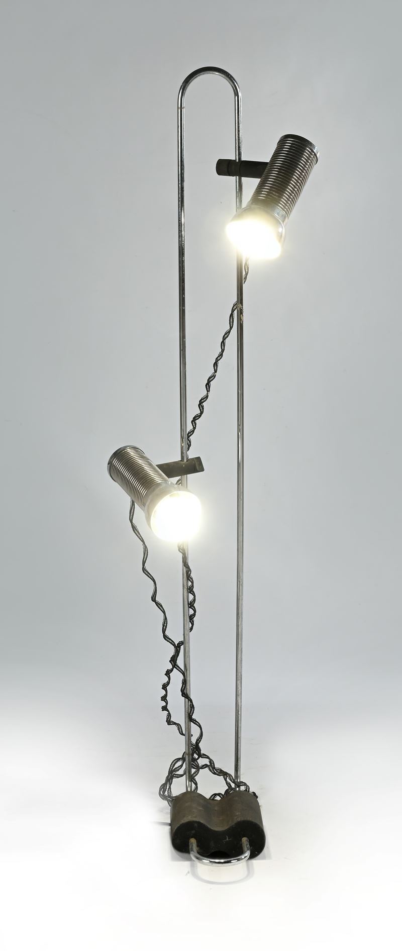 Lampada da terra a due faretti orientabili