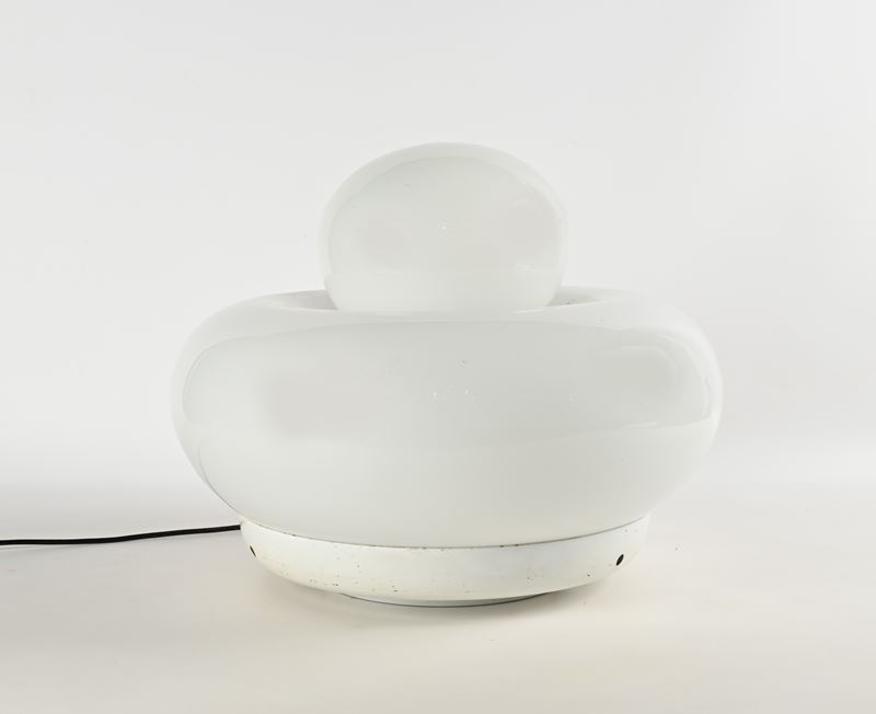 Lampada modello Electra, produzione Artemide