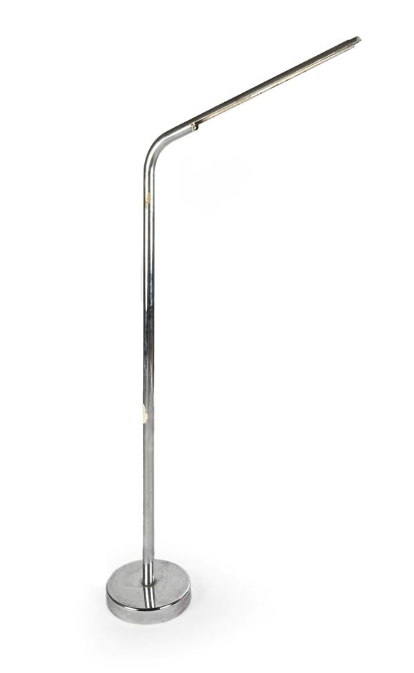 Lampada da terra in metallo cromato