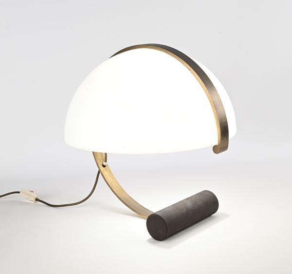 Lampada da tavolo, produzione Artimeta