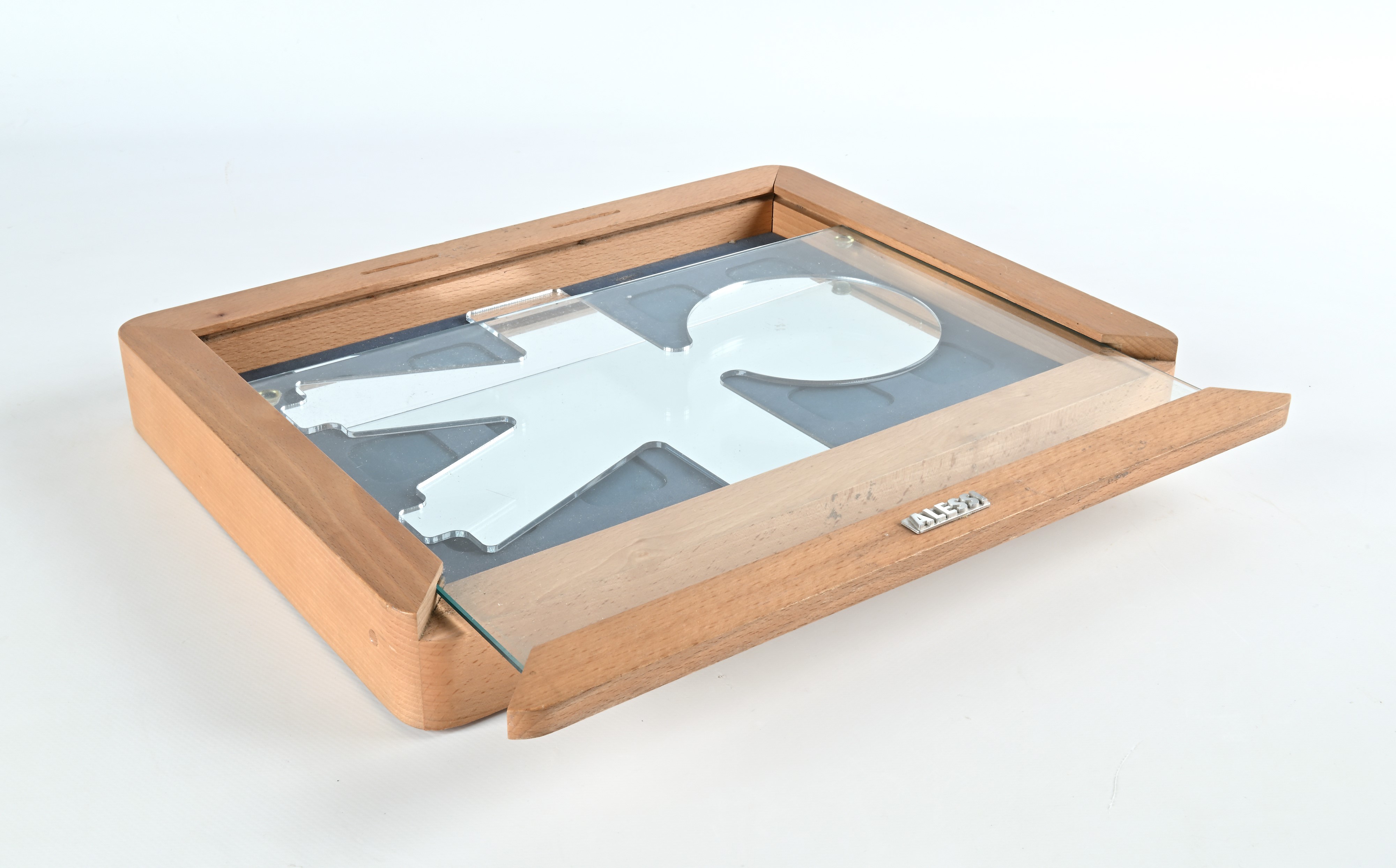Specchiera dalla Serie Girotondo, Produzione Alessi