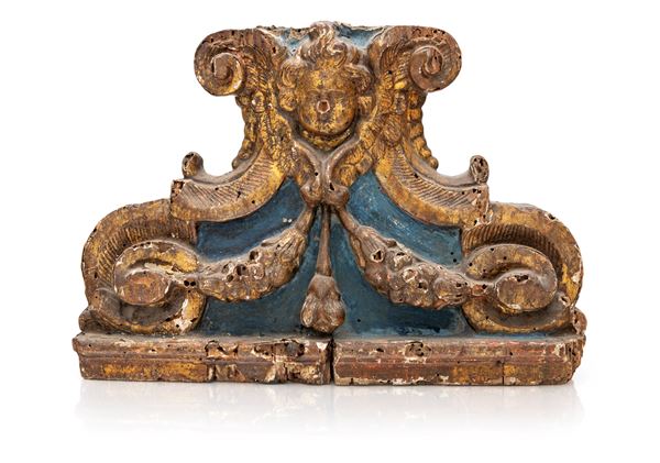 Frammento architettonico in legno intagliato, laccato e dorato, XVIII secolo
