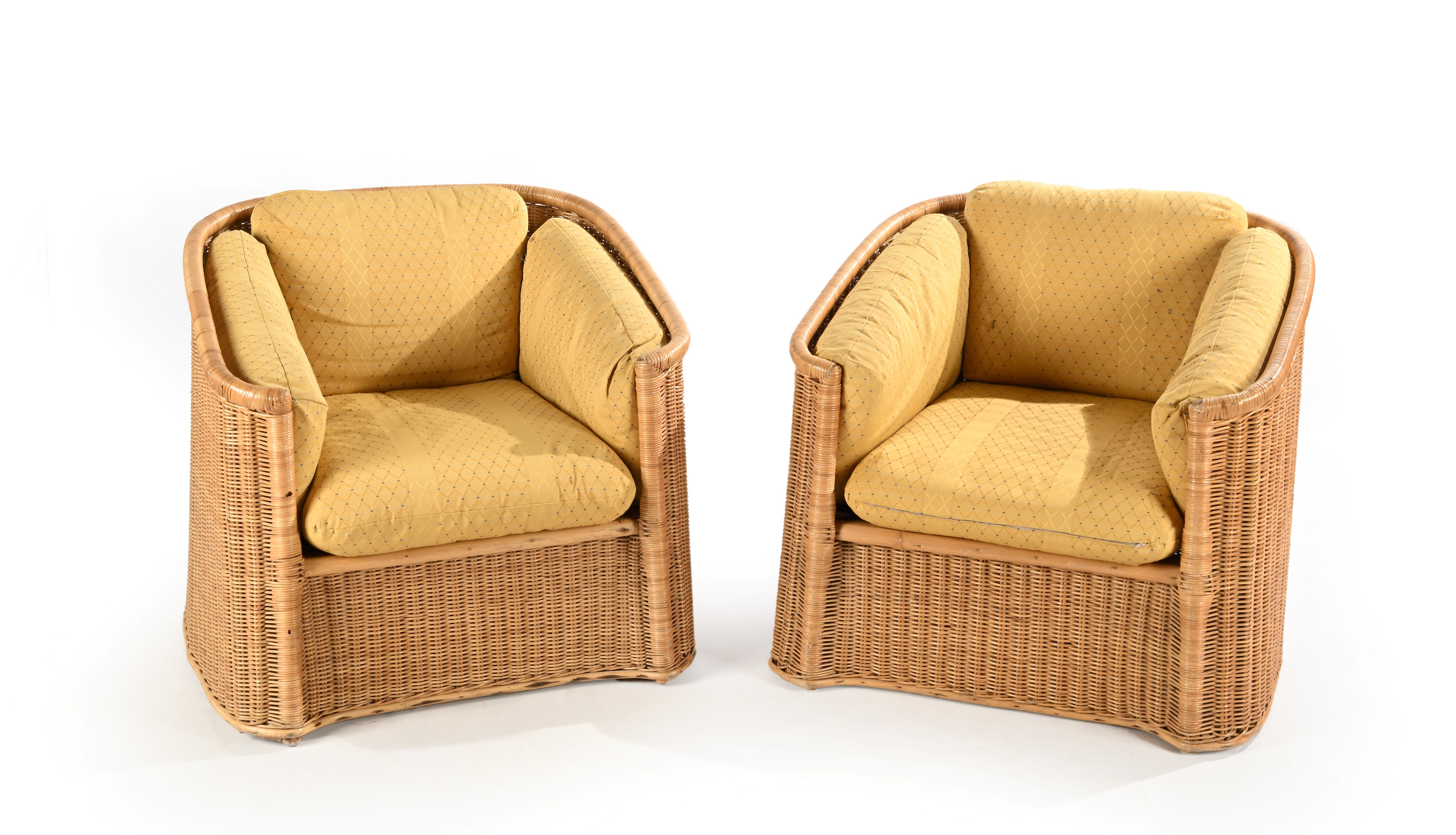 Salotto con divano, due poltrone e tavolino basso, Vivai del Sud