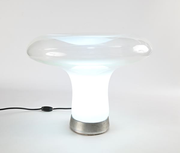 Angelo Mangiarotti - Lampada da tavolo modello Lesbo, prod. Artemide