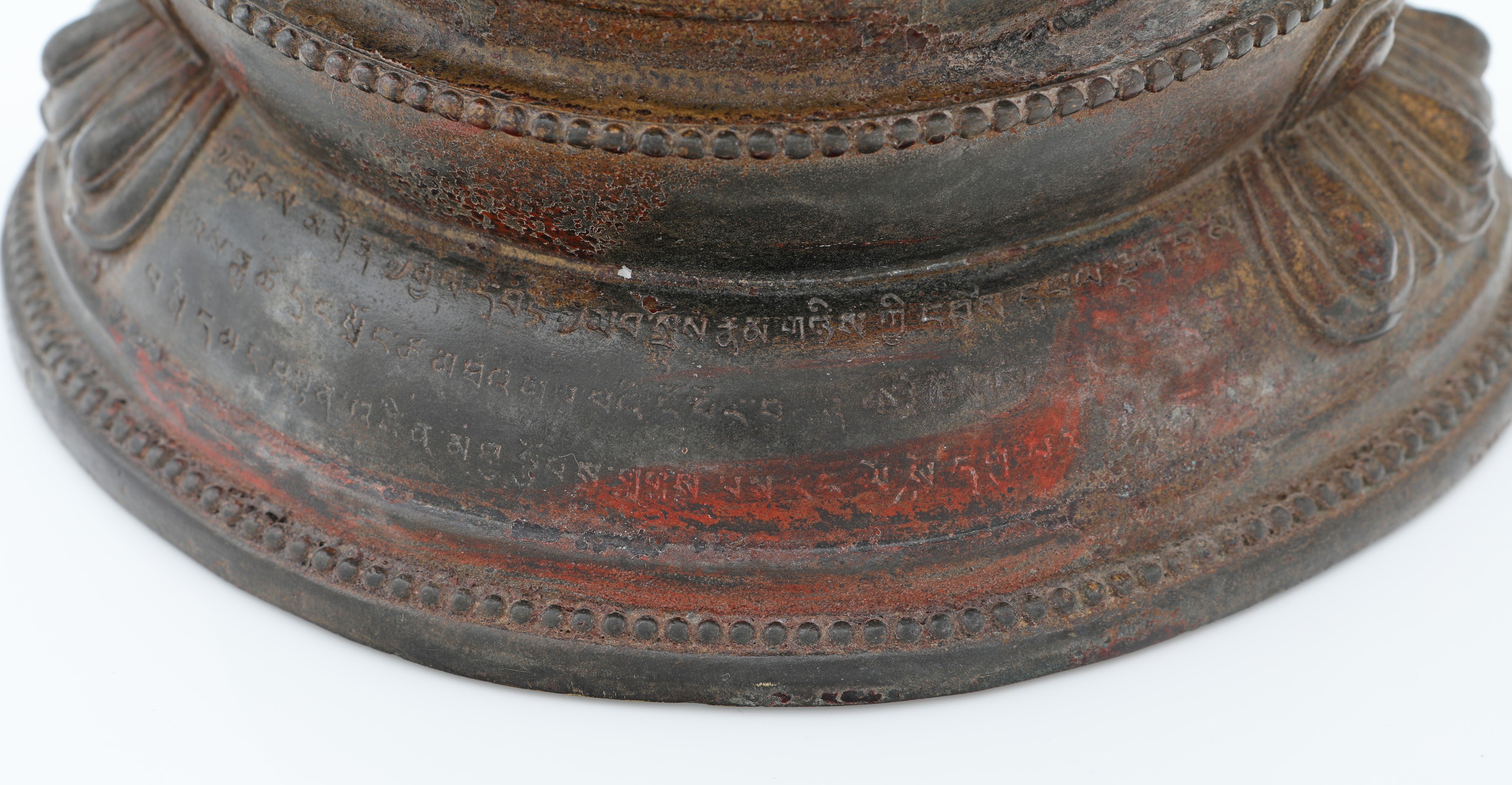 Figura di Lama Tsongkhapa in bronzo, Tibet, XIX secolo