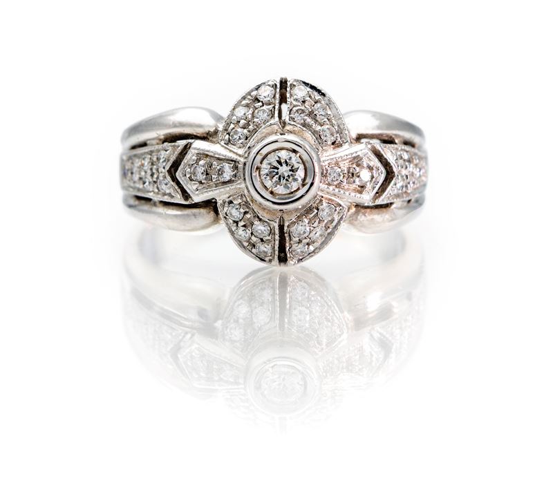 Anello in oro e brillanti