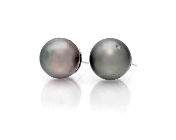 Coppia di orecchini in oro e perla Tahiti